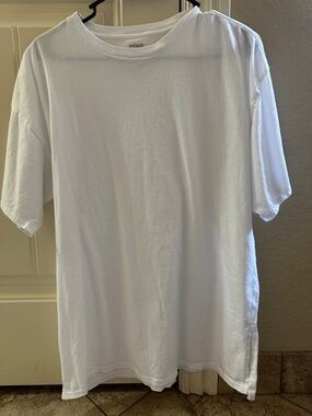 PINK Victoria's Secret White Short Sleeve Crew Tee Oversized small
